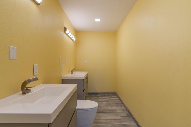 10481 N Farm Rd 149, Pleasant Hope, MO 65725