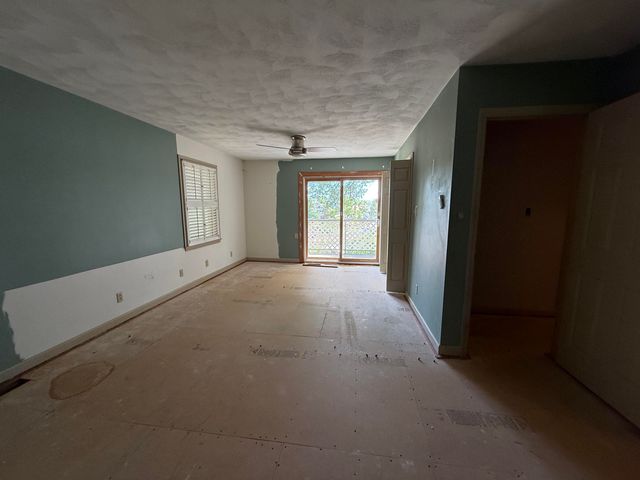 191 Twin Oaks RD, Wirtz, VA 24184