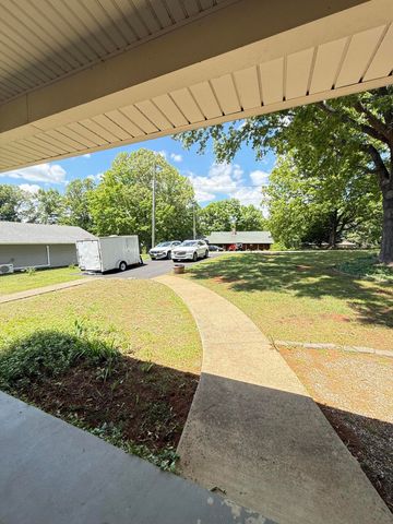 191 Twin Oaks RD, Wirtz, VA 24184