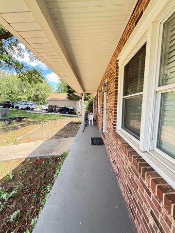 191 Twin Oaks RD, Wirtz, VA 24184