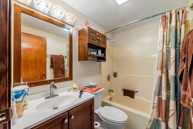 928 E County Line Road, Grant Park, IL 60940