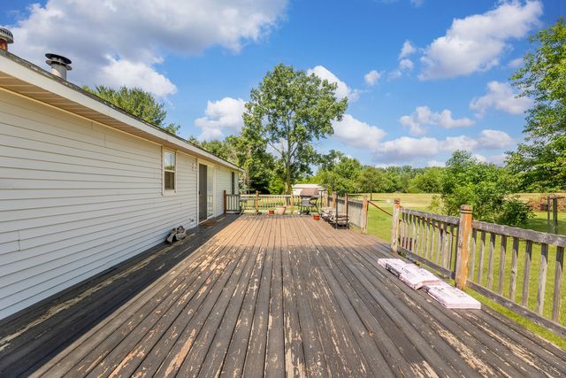 928 E County Line Road, Grant Park, IL 60940