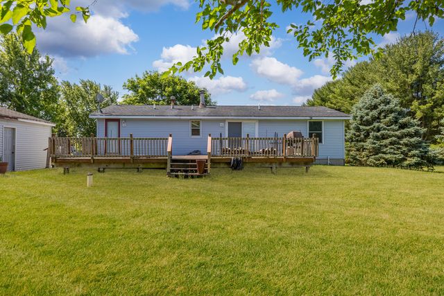 928 E County Line Road, Grant Park, IL 60940