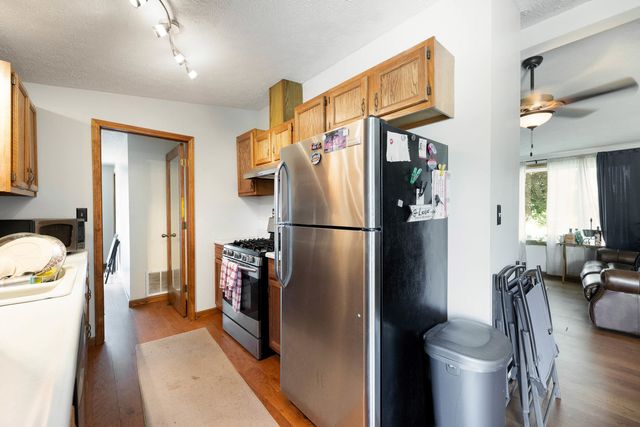 928 E County Line Road, Grant Park, IL 60940