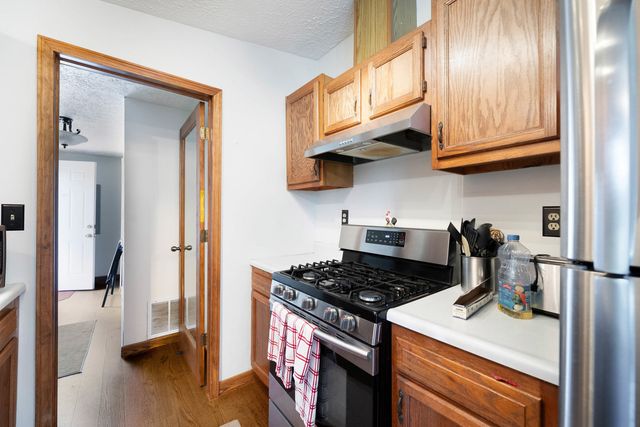 928 E County Line Road, Grant Park, IL 60940