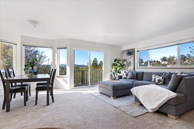 207 Midway Dr, Martinez, CA 94553