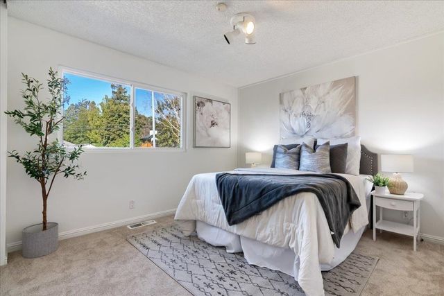 207 Midway Dr, Martinez, CA 94553