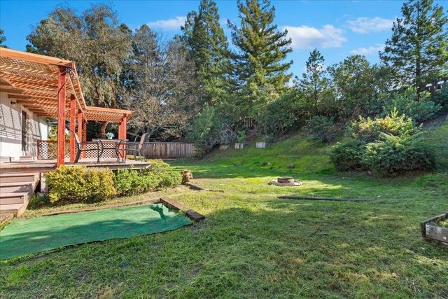 207 Midway Dr, Martinez, CA 94553