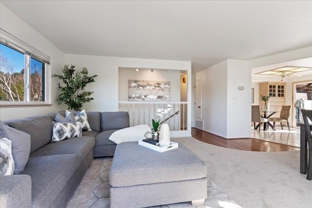 207 Midway Dr, Martinez, CA 94553