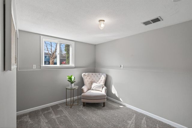 1075 Lowell Drive, Apple Valley, MN 55124