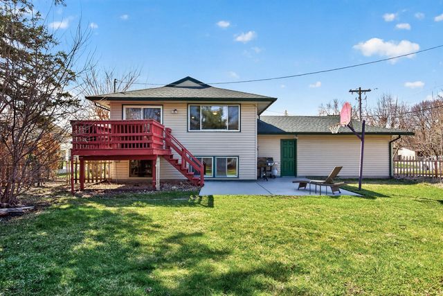 1075 Lowell Drive, Apple Valley, MN 55124