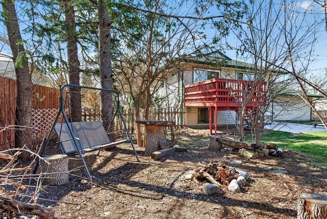 1075 Lowell Drive, Apple Valley, MN 55124