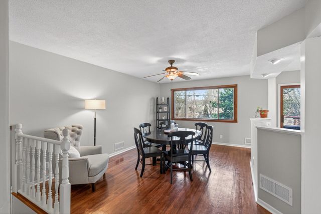 1075 Lowell Drive, Apple Valley, MN 55124