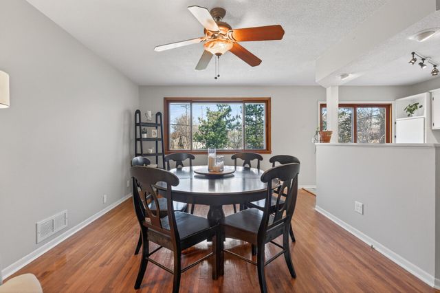 1075 Lowell Drive, Apple Valley, MN 55124