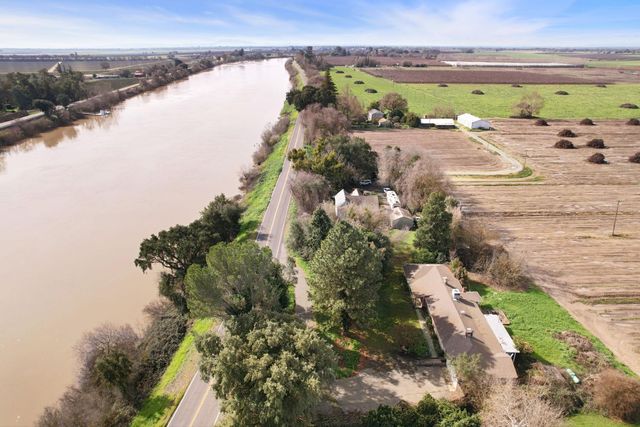 39670 S River Rd, Clarksburg, CA 95612