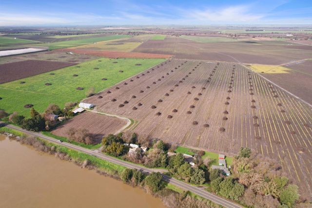 39670 S River Rd, Clarksburg, CA 95612