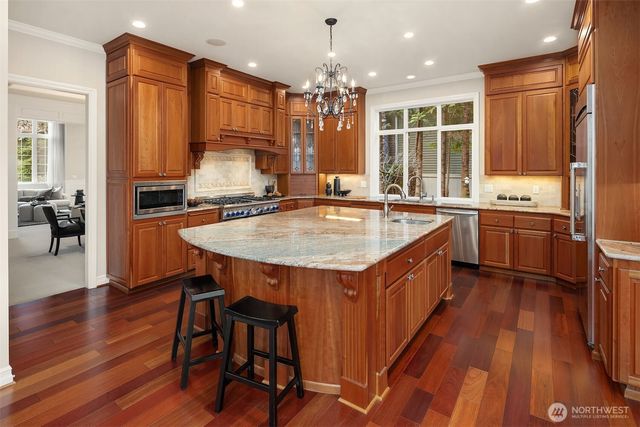 2330 279th Drive SE, Sammamish, WA 98027