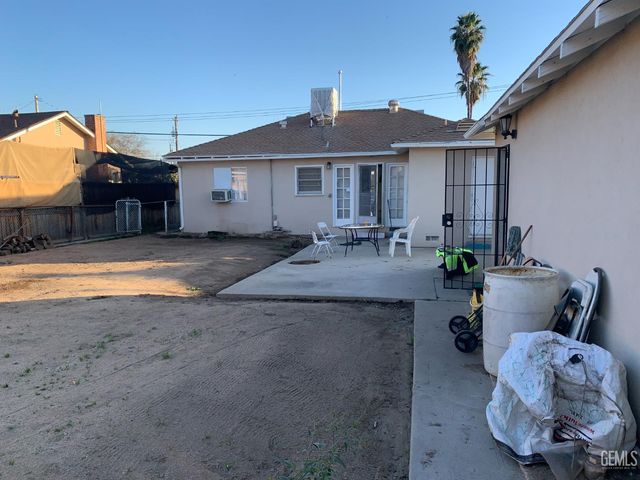 4200 Pioneer Drive, Bakersfield, CA 93306