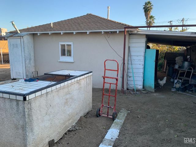 4200 Pioneer Drive, Bakersfield, CA 93306