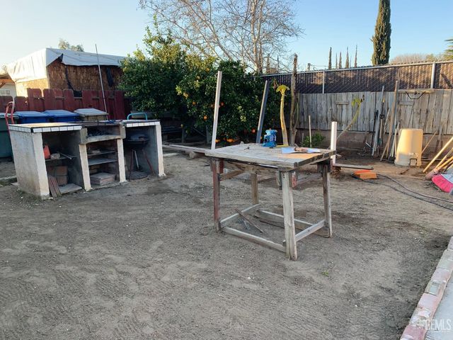 4200 Pioneer Drive, Bakersfield, CA 93306