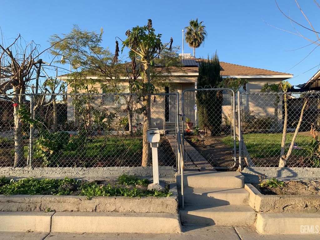 4200 Pioneer Drive, Bakersfield, CA 93306