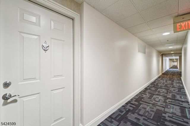 5311 City Pl, Edgewater Boro, NJ 07020