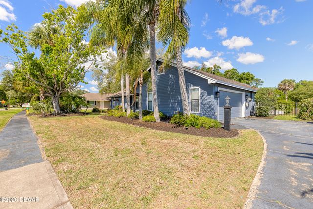 648 Pelican Bay Drive, Daytona Beach, FL 32119