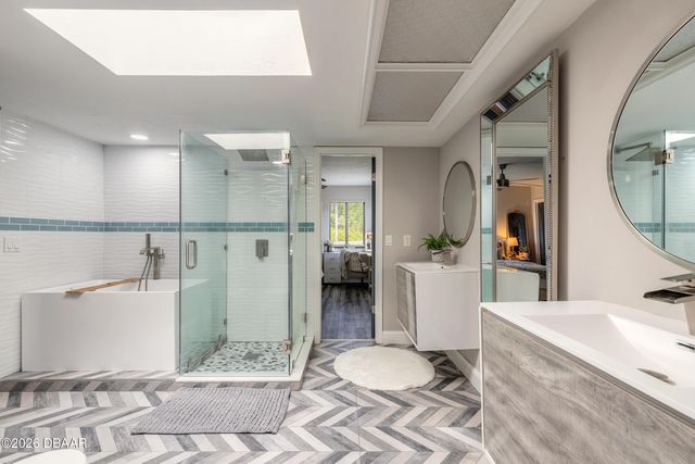 648 Pelican Bay Drive, Daytona Beach, FL 32119