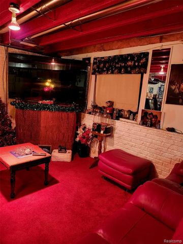 5216 Northwood Road, Grand Blanc, MI 48439