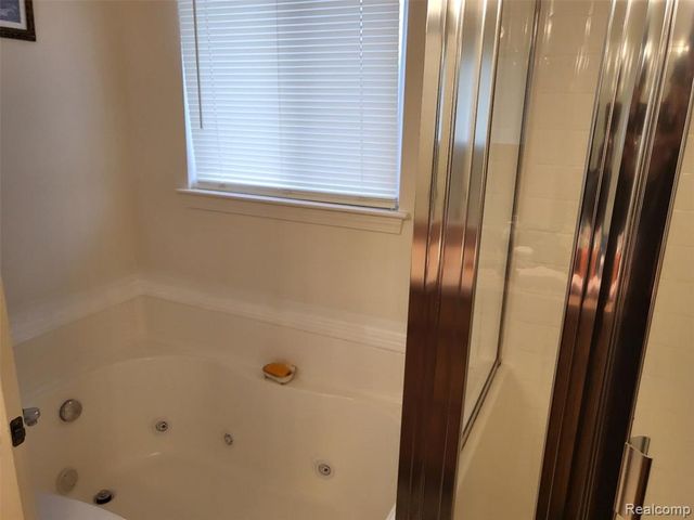 5216 Northwood Road, Grand Blanc, MI 48439