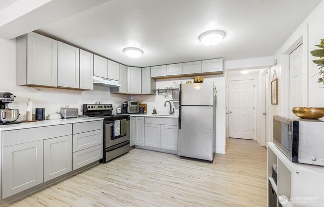 4005 276th Street E, Spanaway, WA 98387