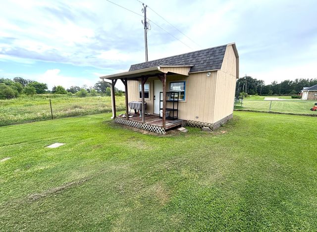 1020 Morgan Lane, Blossom, TX 75416
