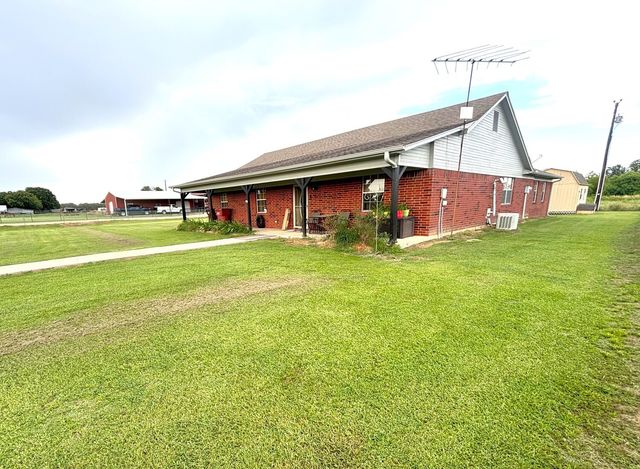 1020 Morgan Lane, Blossom, TX 75416
