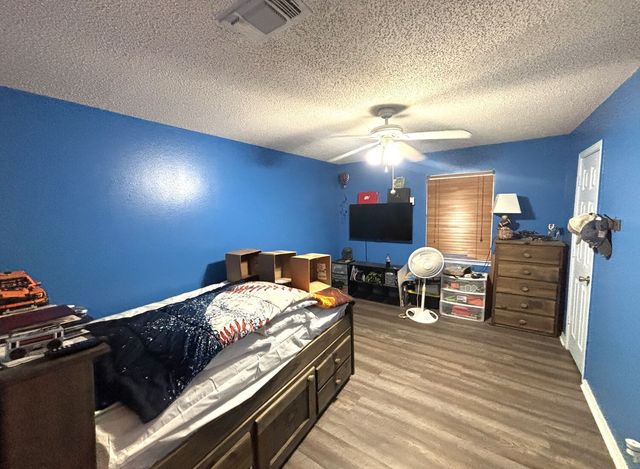 1020 Morgan Lane, Blossom, TX 75416
