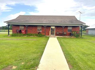 1020 Morgan Lane, Blossom, TX 75416
