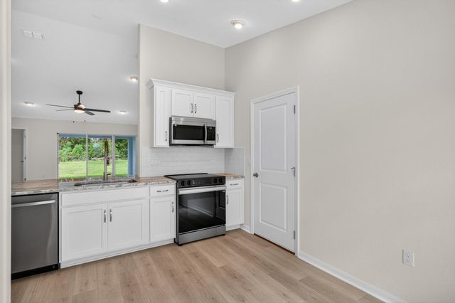 6 Pickcane Ln, Palm Coast, FL 32164