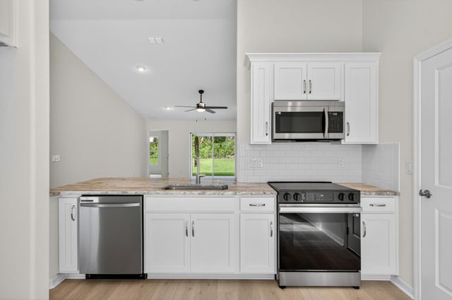 6 Pickcane Ln, Palm Coast, FL 32164