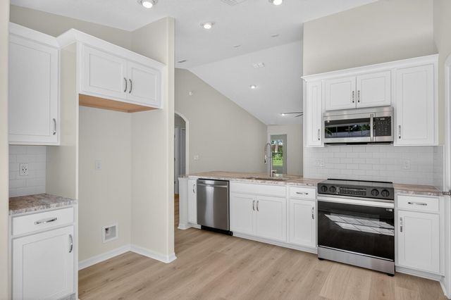 6 Pickcane Ln, Palm Coast, FL 32164