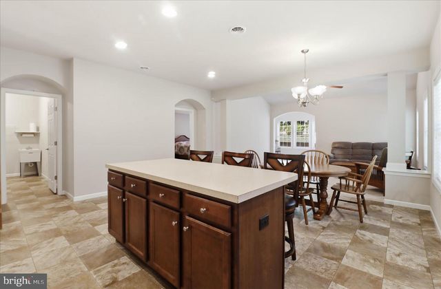 1237 CANTEBURY DR, Mount Joy, PA 17552