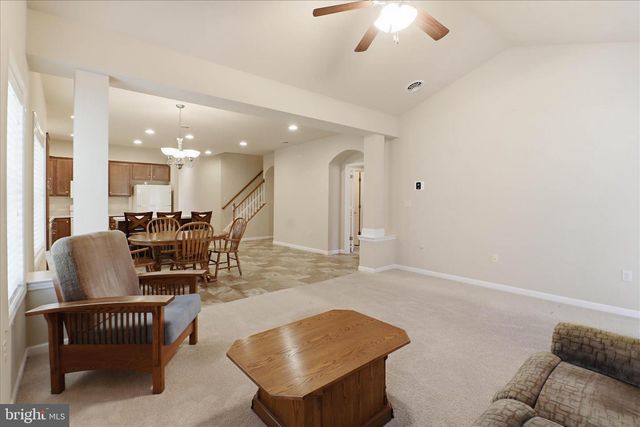 1237 CANTEBURY DR, Mount Joy, PA 17552