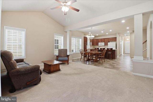 1237 CANTEBURY DR, Mount Joy, PA 17552