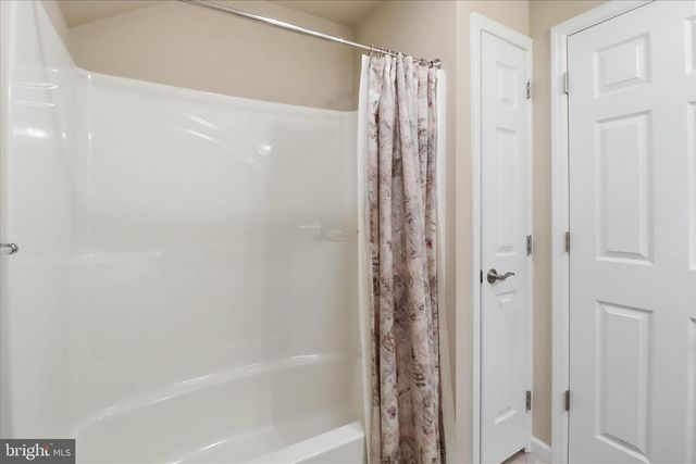 1237 CANTEBURY DR, Mount Joy, PA 17552