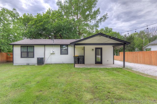 117 S Old Main Street, Coweta, OK 74429