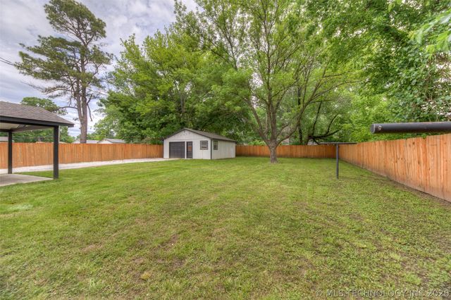 117 S Old Main Street, Coweta, OK 74429