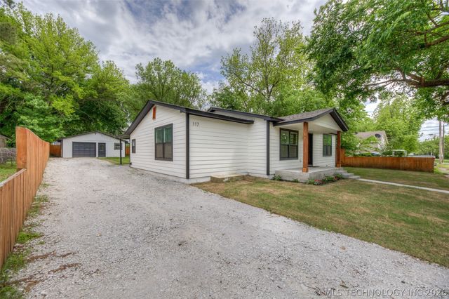 117 S Old Main Street, Coweta, OK 74429