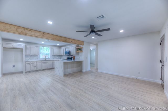 117 S Old Main Street, Coweta, OK 74429