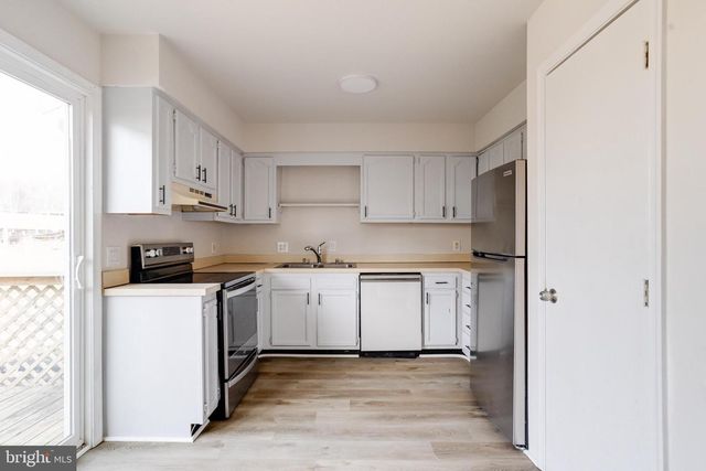 162 E VILLAGE RD, Elkton, MD 21921