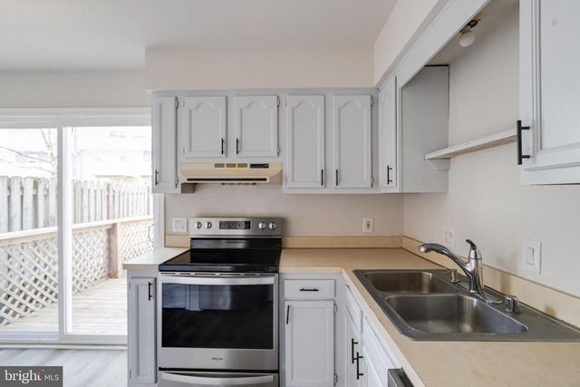 162 E VILLAGE RD, Elkton, MD 21921