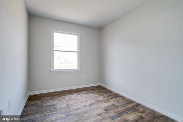 162 E VILLAGE RD, Elkton, MD 21921