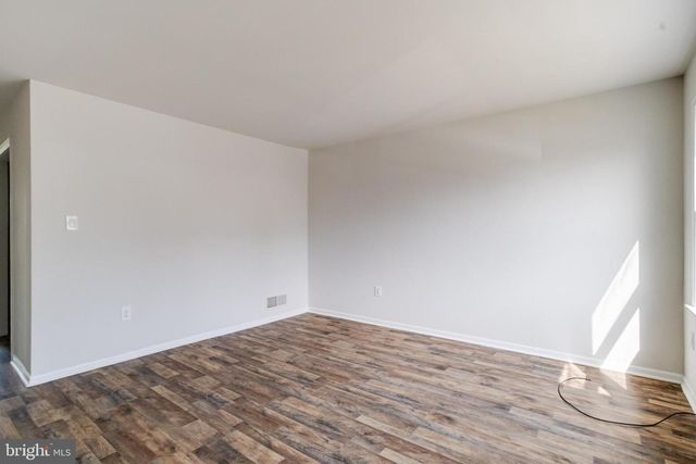 162 E VILLAGE RD, Elkton, MD 21921